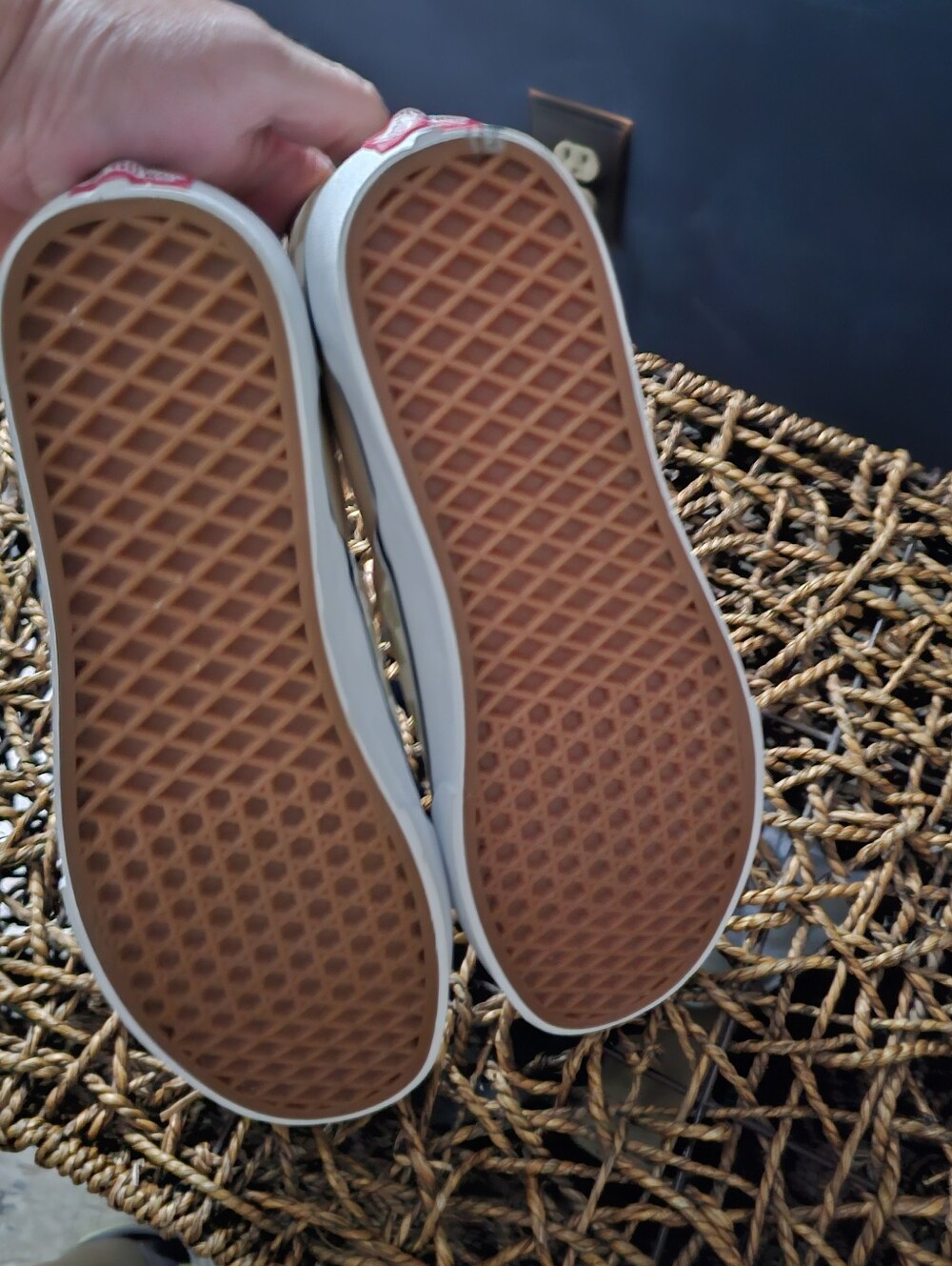 Vans Slip-On Checkerboard Sneakers - Beige & White New Never Worn Size 11 - Picture 5 of 6